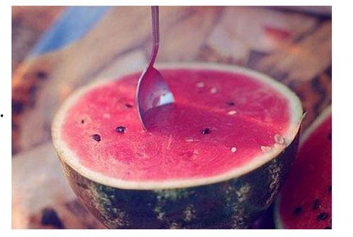 唱歌听吃瓜,一场别开生面的音乐与娱乐盛宴